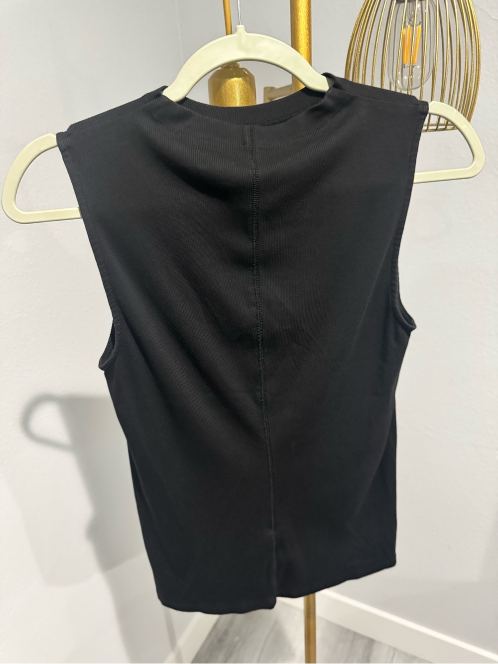 Everlane Black Sleeveless Mock Neck Tank - Picture 2 of 4